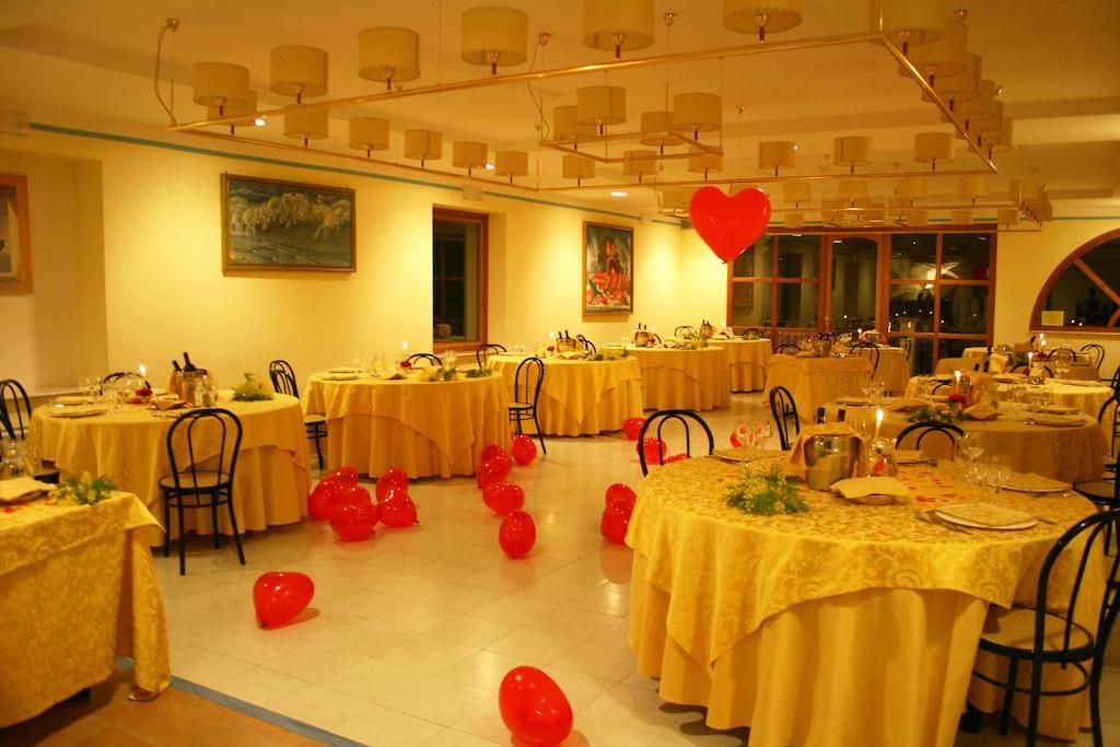 Park Hotel Villa Americana Rodi Garganico Esterno foto